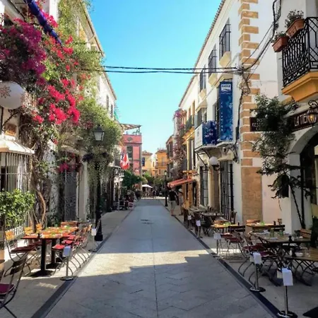 Estudio Cosmopolita * Marbella